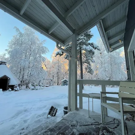 Forest Villa, Sauna And Jacuzzi On The Edge Of The Center Villa Rovaniemi