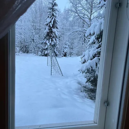 Forest Villa, Sauna And Jacuzzi On The Edge Of The Center Villa Rovaniemi